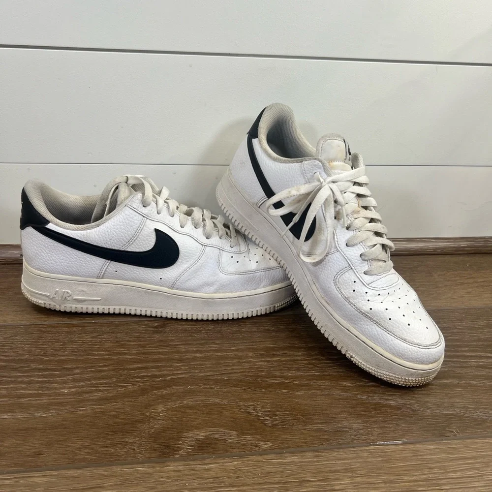 Mens Nike White & Black Air Force 1